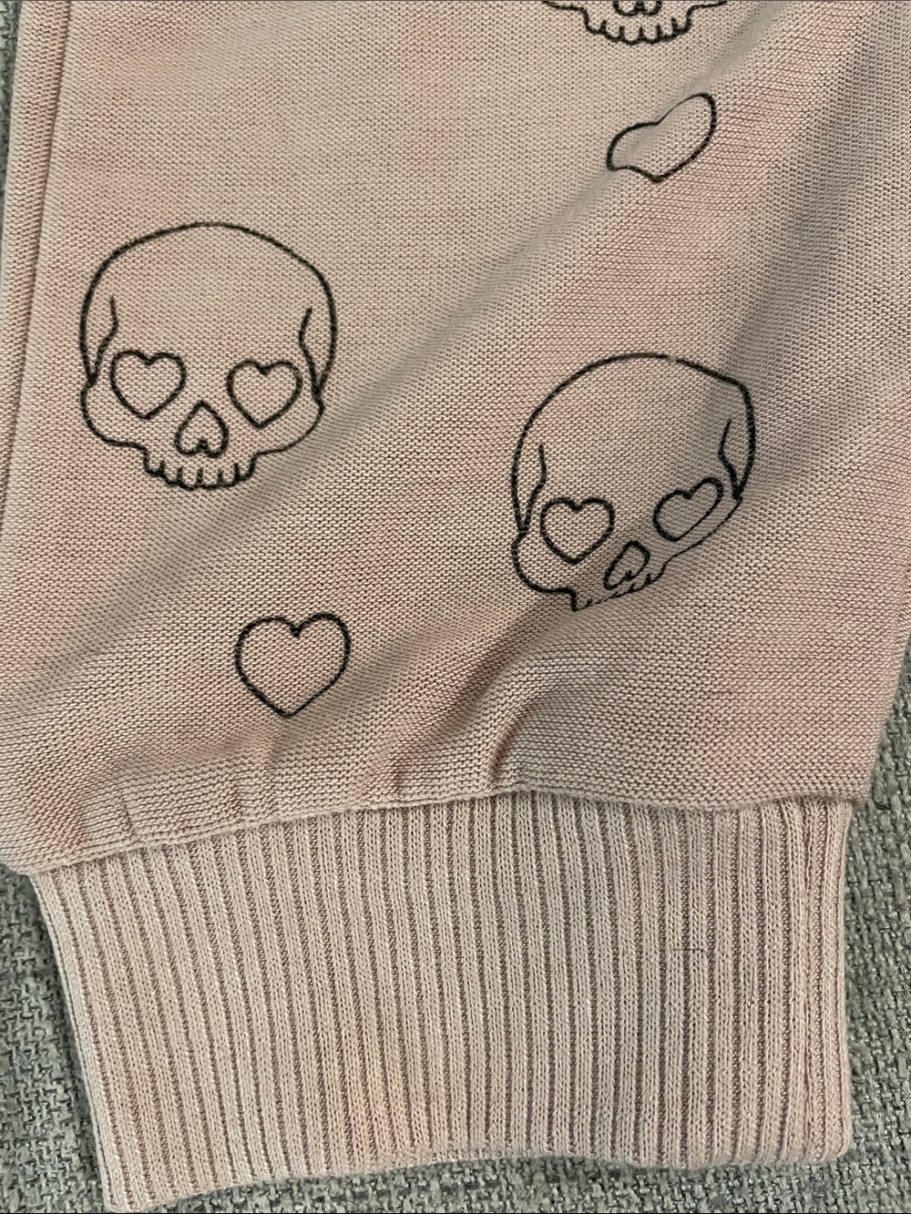 Chaser Pink Skull & Heart Print Jogger Pants - Picture 4 of 5